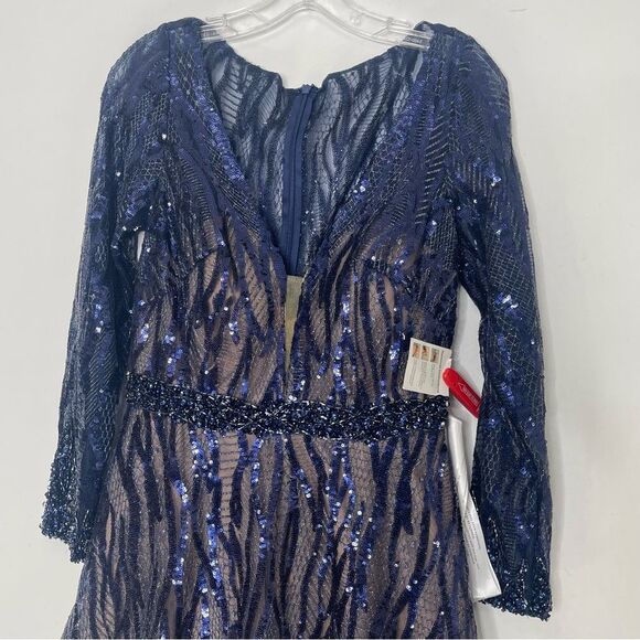 Elegant Navy Lace Evening Gown - Picture 5 of 14